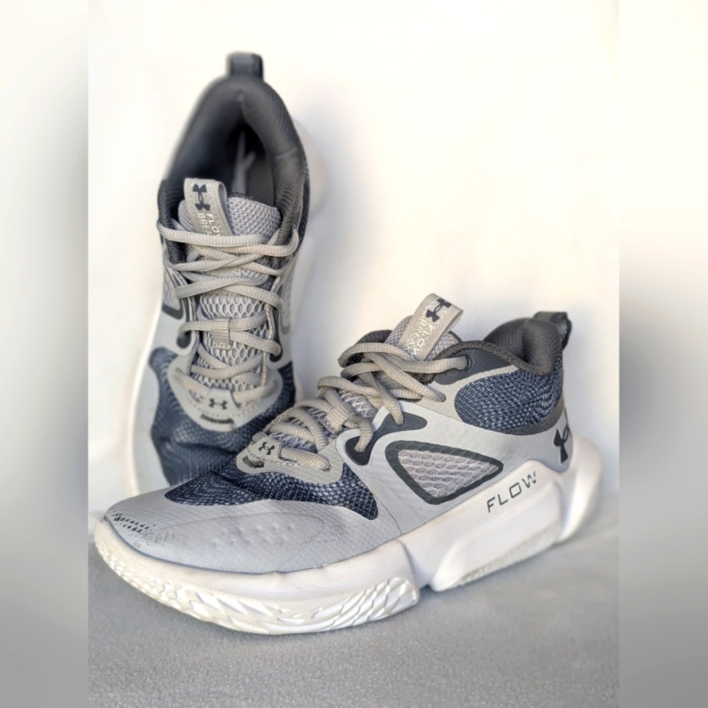 Under Armour Flow Breakthru 3 Women's Basketball Shoes Size 9 US (grey)
